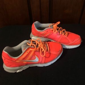 Women’s Nike size 9